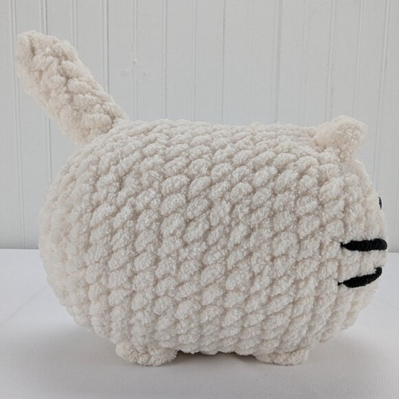 Amigurumi Crochet White Loaf Cat Plush 8" Stuffed Animal Black Eyes Nose Whisker - Picture 4 of 8